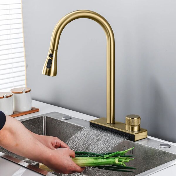 Robinet de cuisine REA CONOR BRUSH GOLD – Image 2