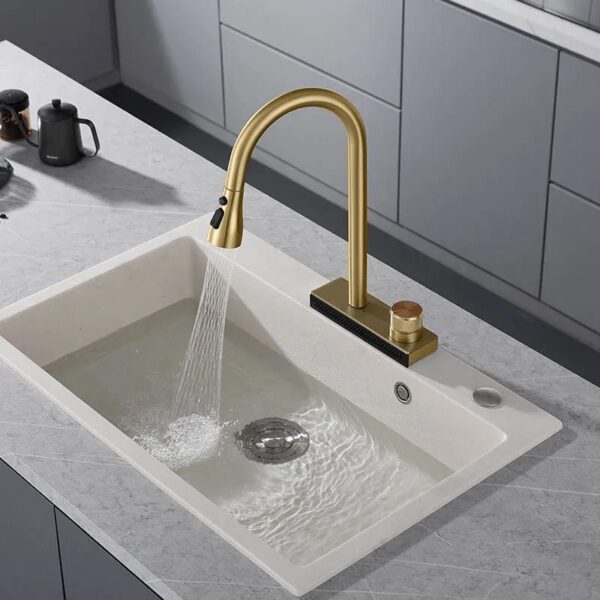 Robinet de cuisine REA CONOR BRUSH GOLD – Image 7